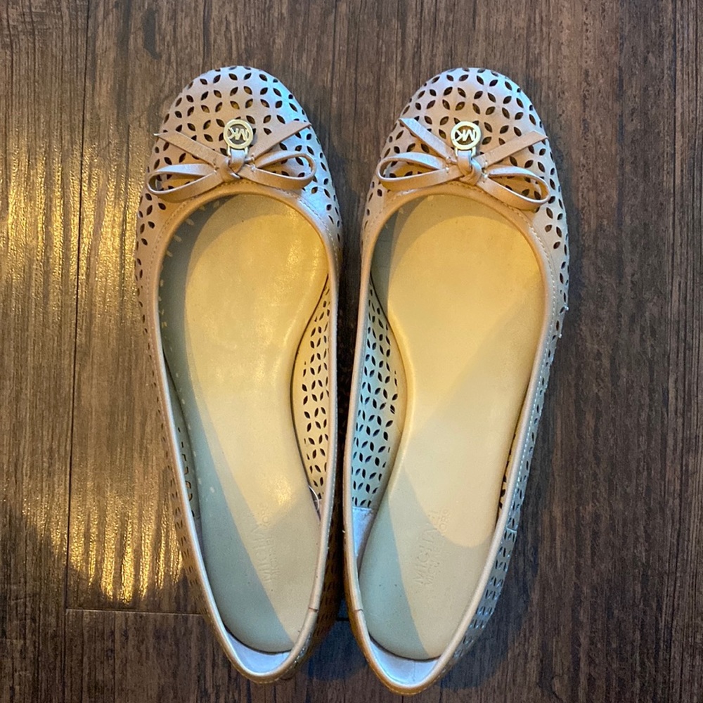 Michael Kors Perforated Bow Charm Flats 7.5